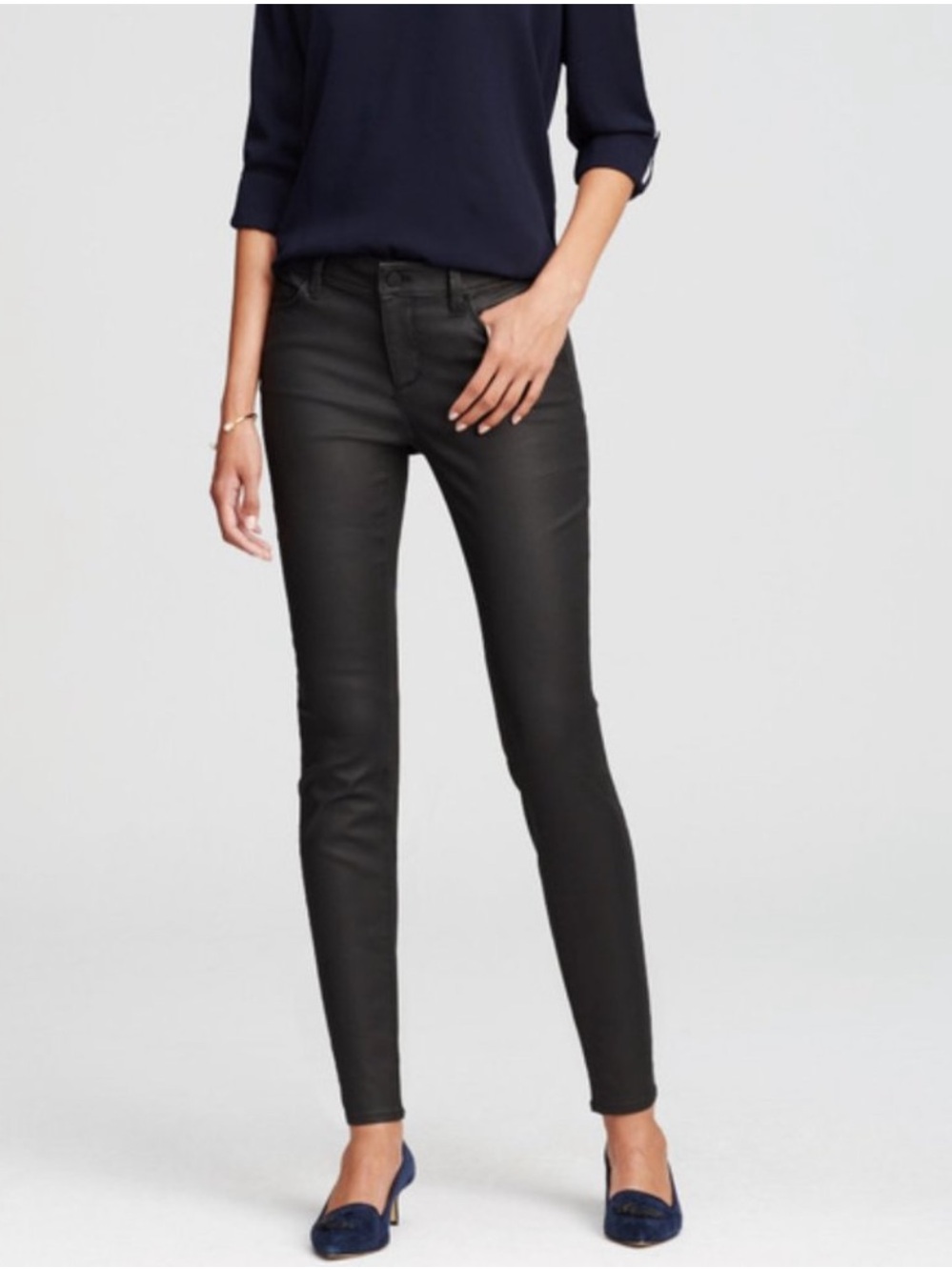 🌟NWT🌟 Ann Taylor The Skinny Modern Fit Black Coated Jean - Size 4